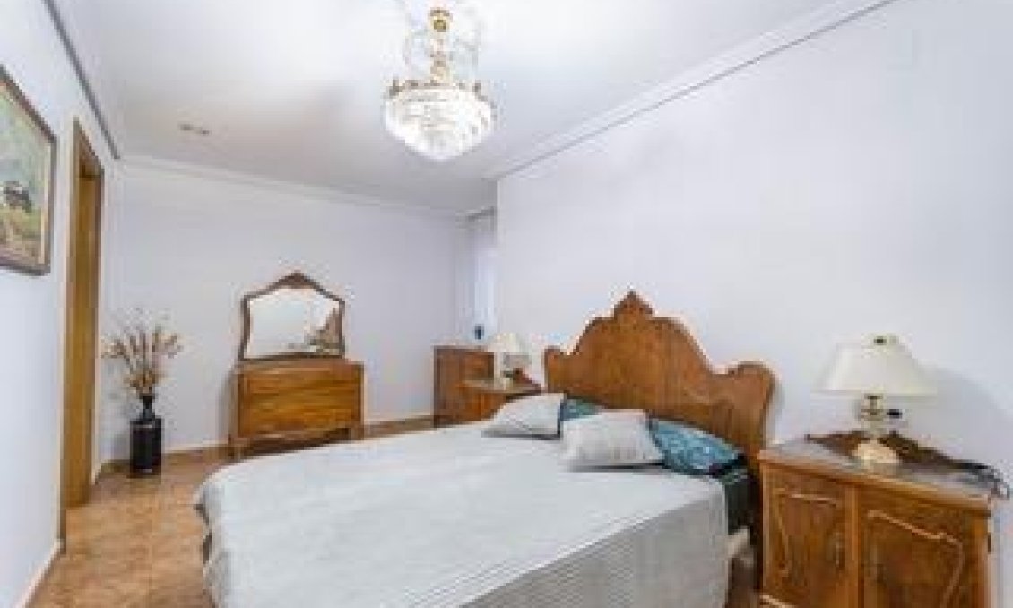 Használt Ingatlanok - Apartman -
Torrevieja - Playa del Cura