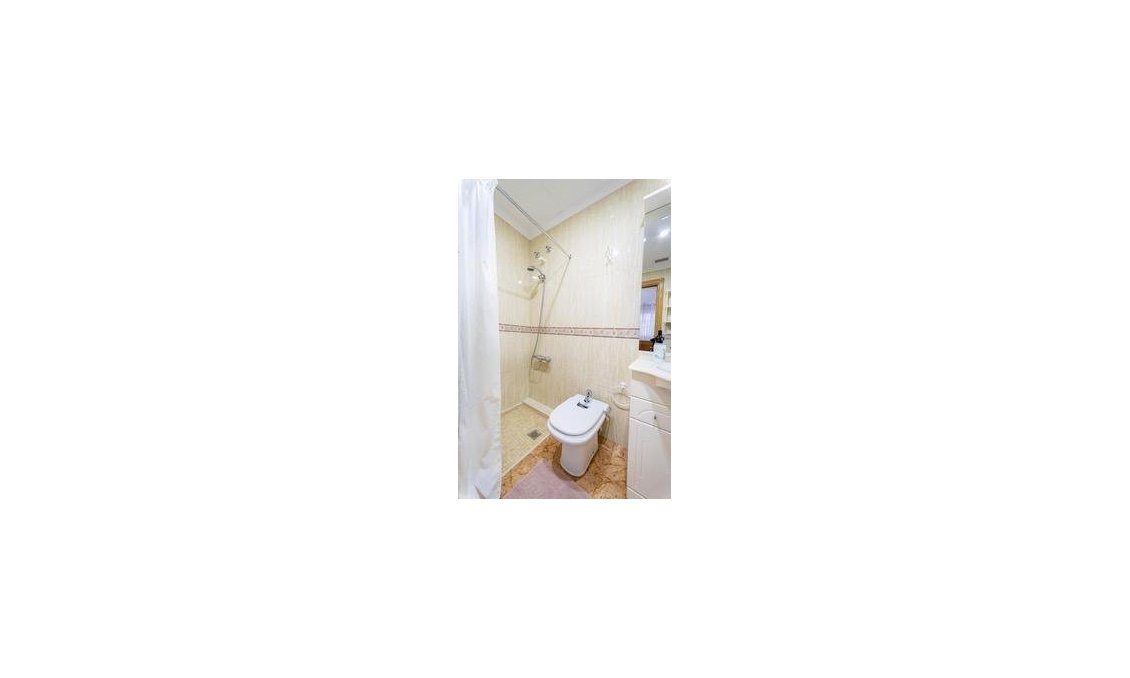Használt Ingatlanok - Apartman -
Torrevieja - Playa del Cura