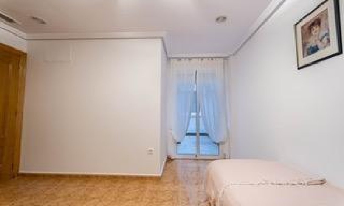 Használt Ingatlanok - Apartman -
Torrevieja - Playa del Cura