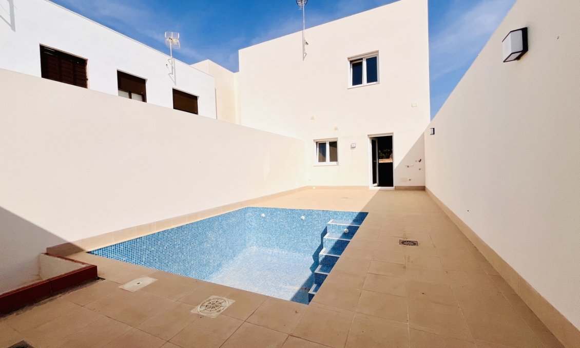 Resale - Town House -
Pilar de la Horadada - Costa Blanca