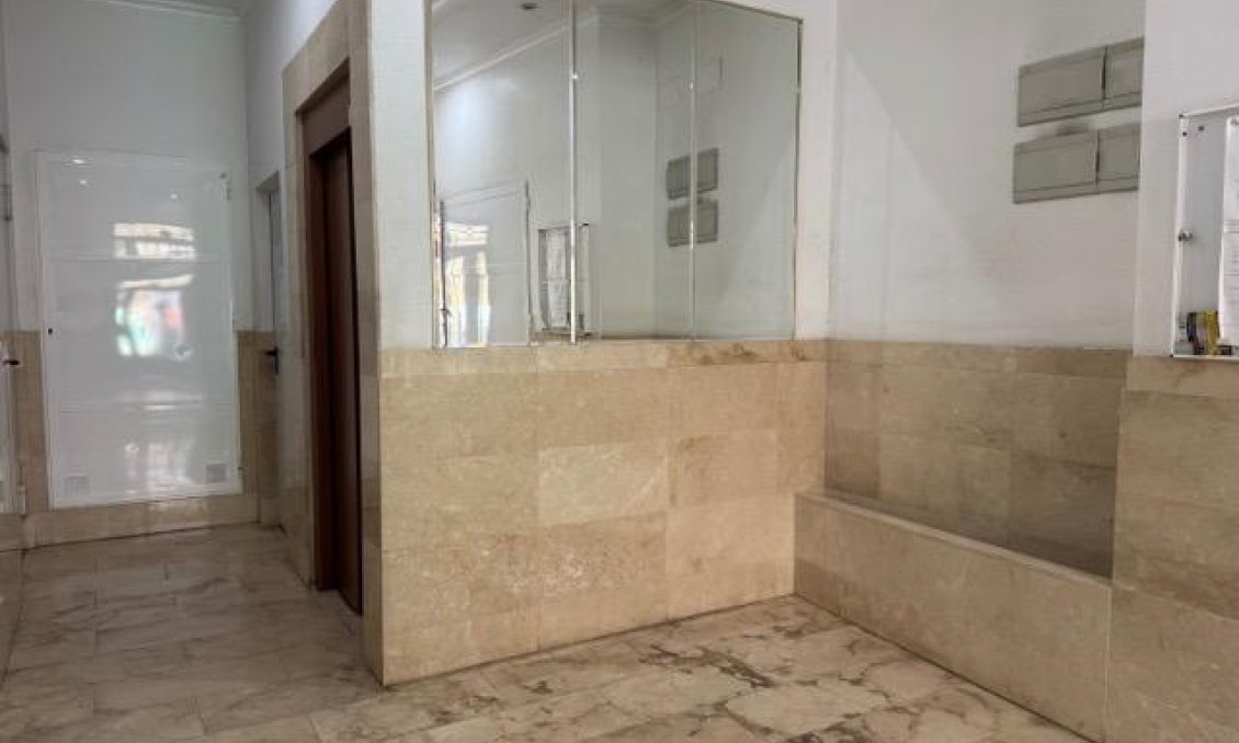 Használt Ingatlanok - Apartman -
Torrevieja - Playa del Cura