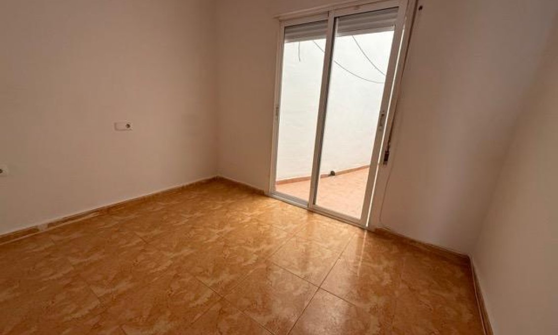 Használt Ingatlanok - Apartman -
Torrevieja - Playa del Cura