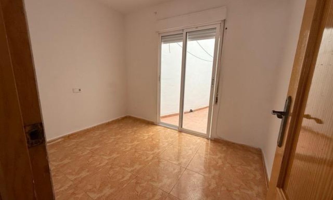 Használt Ingatlanok - Apartman -
Torrevieja - Playa del Cura