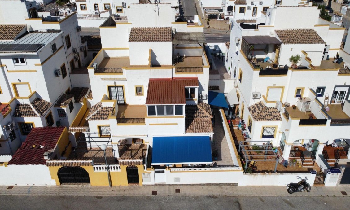 Segunda mano - Semi Detached -
Torrevieja - Los Balcones