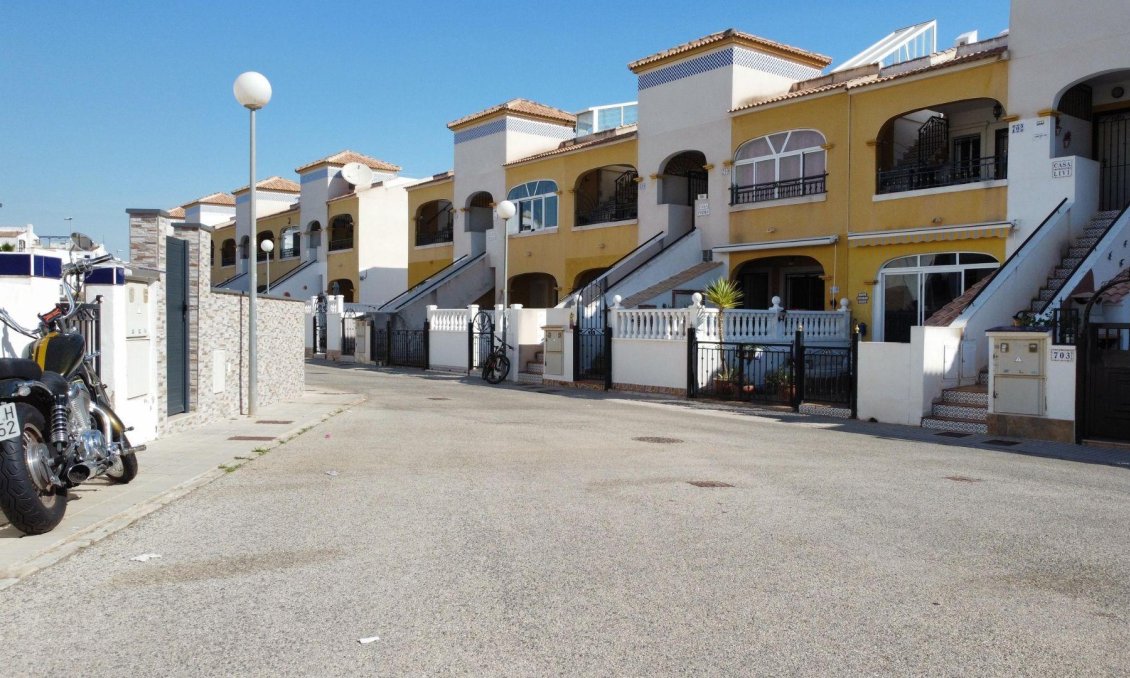 Segunda mano - Semi Detached -
Torrevieja - Los Balcones