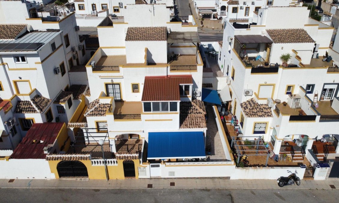 Segunda mano - Semi Detached -
Torrevieja - Los Balcones