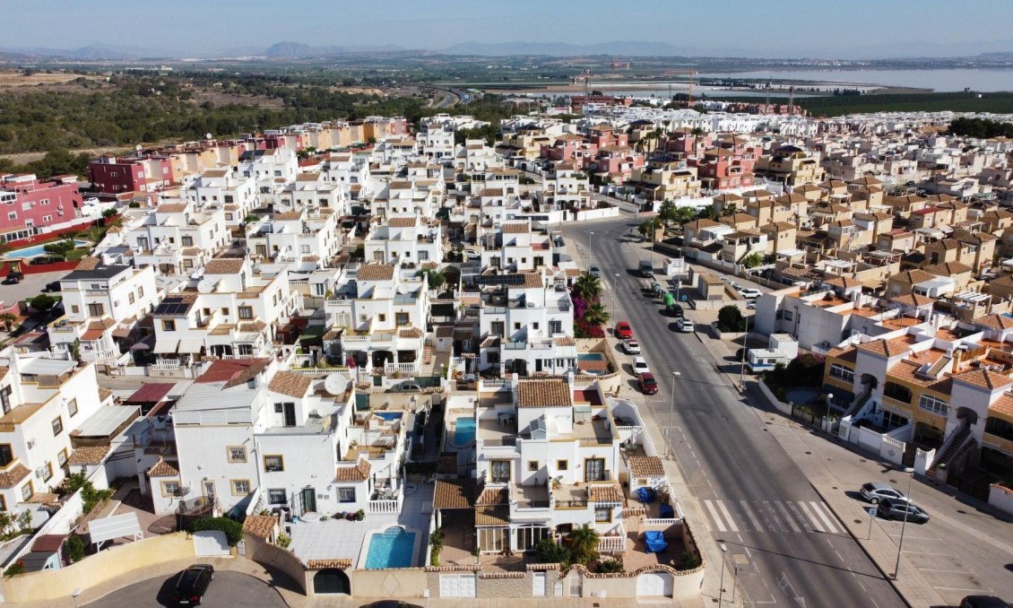 Segunda mano - Semi Detached -
Torrevieja - Los Balcones