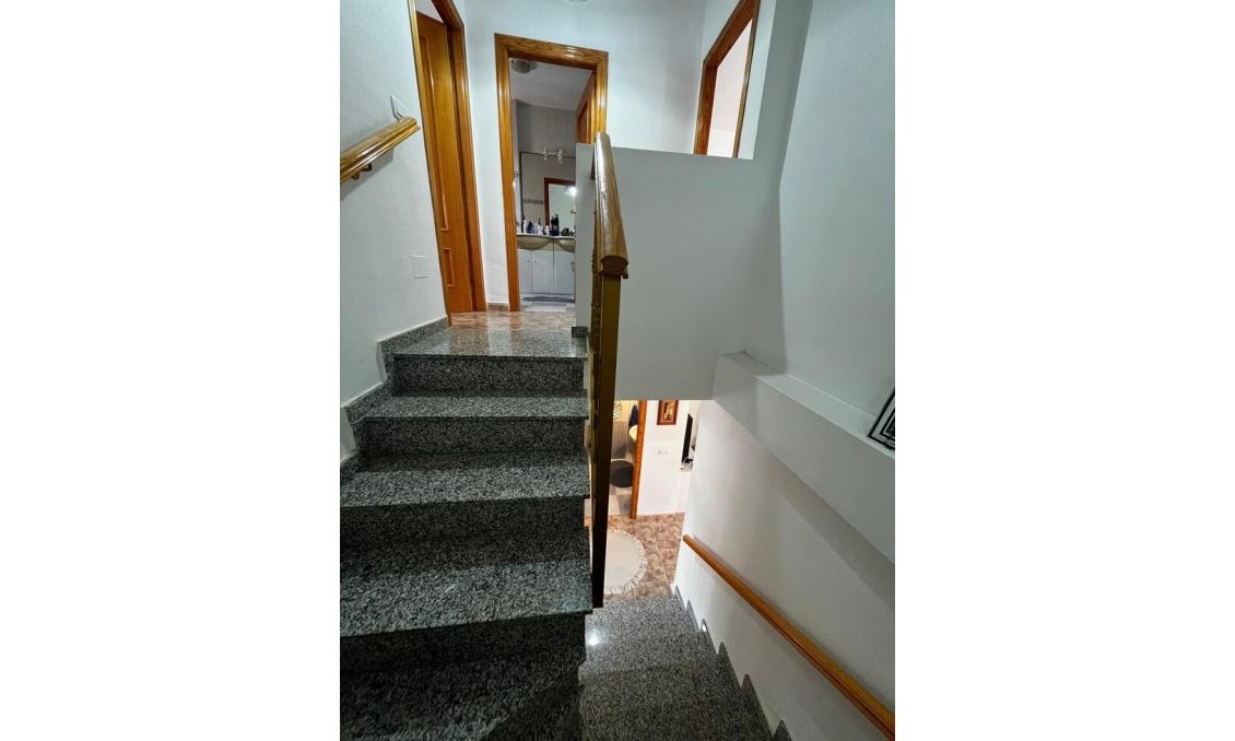 Segunda mano - Town House Penthouse -
Torrevieja - La Florida