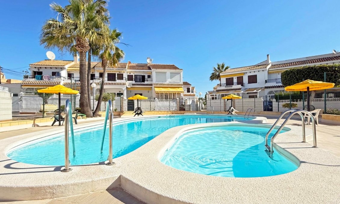 Segunda mano - Bungalow -
Torrevieja - Costa Blanca