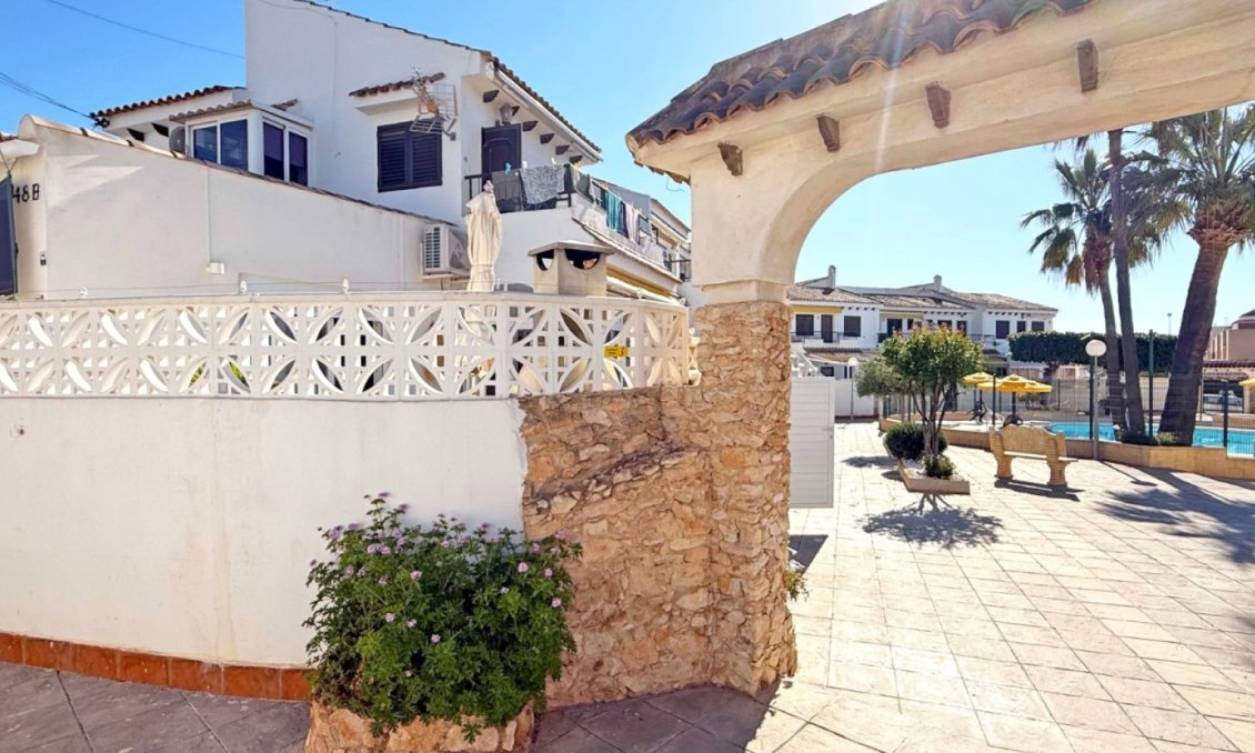 Segunda mano - Bungalow -
Torrevieja - Costa Blanca