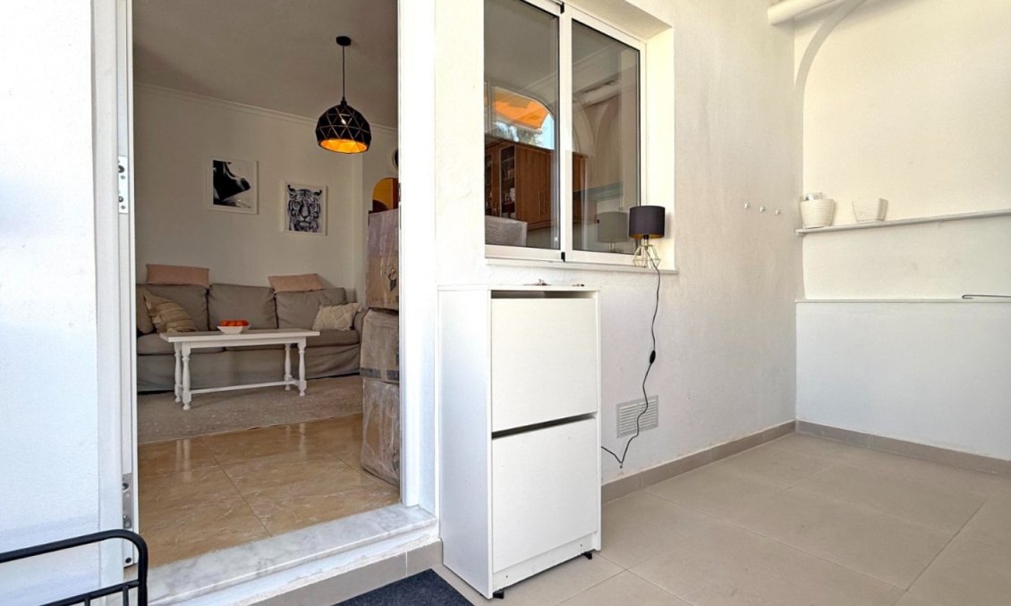 Segunda mano - Bungalow -
Torrevieja - Costa Blanca