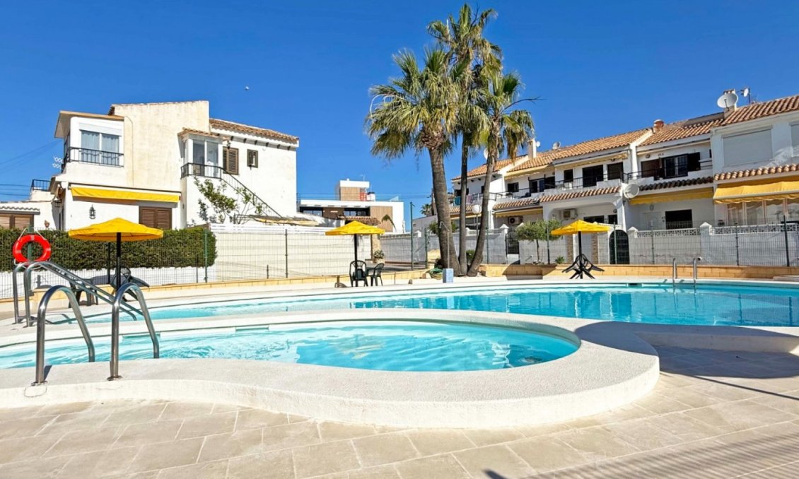 Segunda mano - Bungalow -
Torrevieja - Costa Blanca