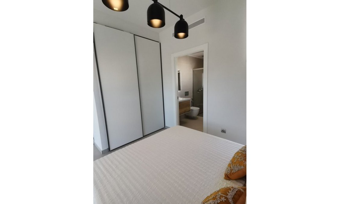 Segunda mano - Villa -
Ciudad Quesada - Costa Blanca