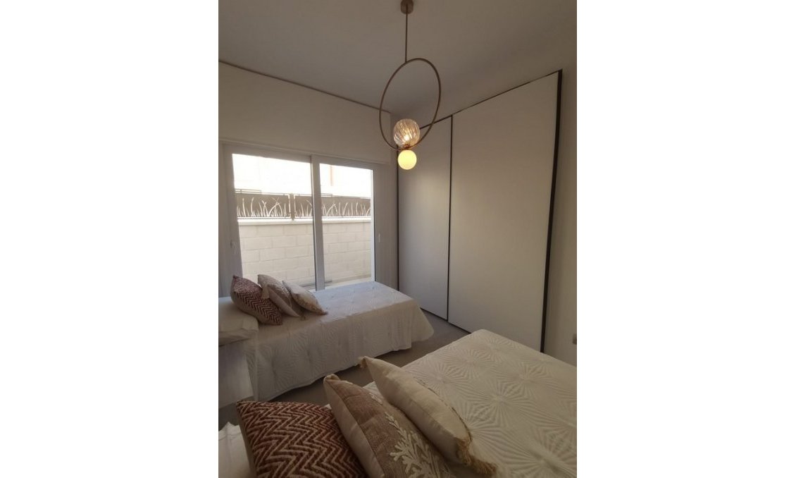 Segunda mano - Villa -
Ciudad Quesada - Costa Blanca