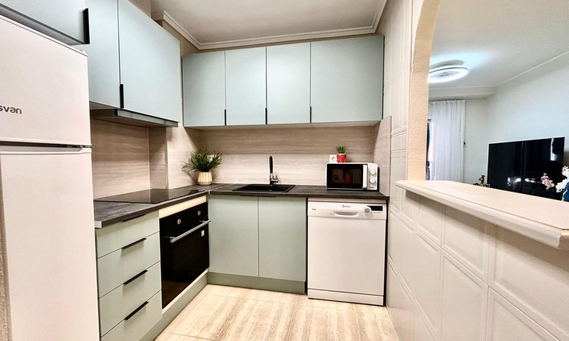 Segunda mano - Apartamento -
Torrevieja - Playa del Cura
