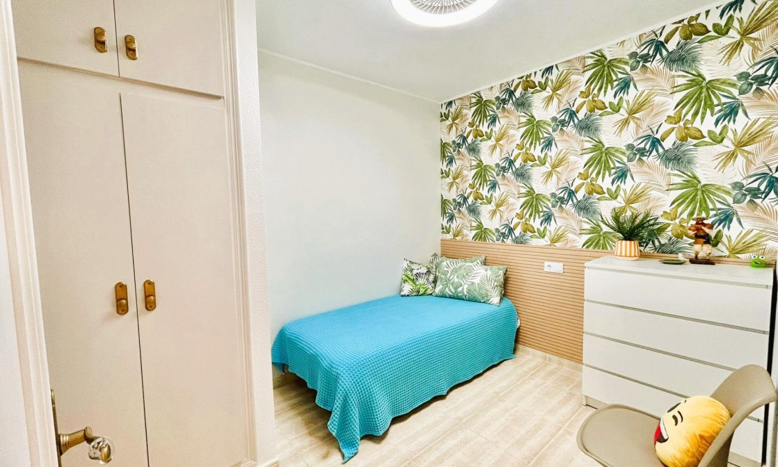 Segunda mano - Apartamento -
Torrevieja - Playa del Cura