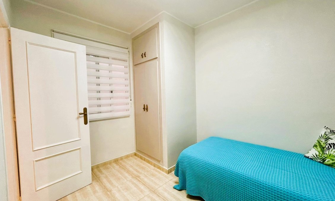 Segunda mano - Apartamento -
Torrevieja - Playa del Cura