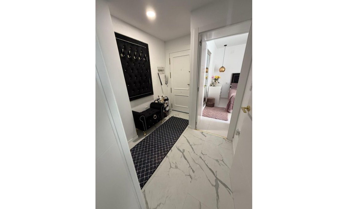 Használt Ingatlanok - Apartman -
Torrevieja - Playa del Cura