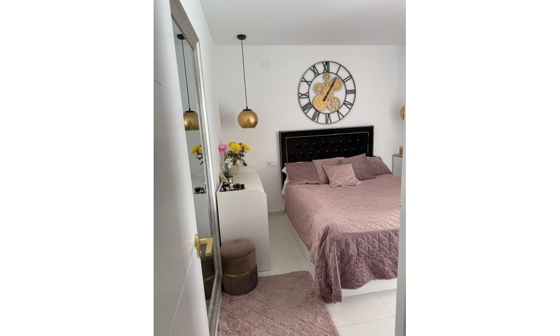 Használt Ingatlanok - Apartman -
Torrevieja - Playa del Cura