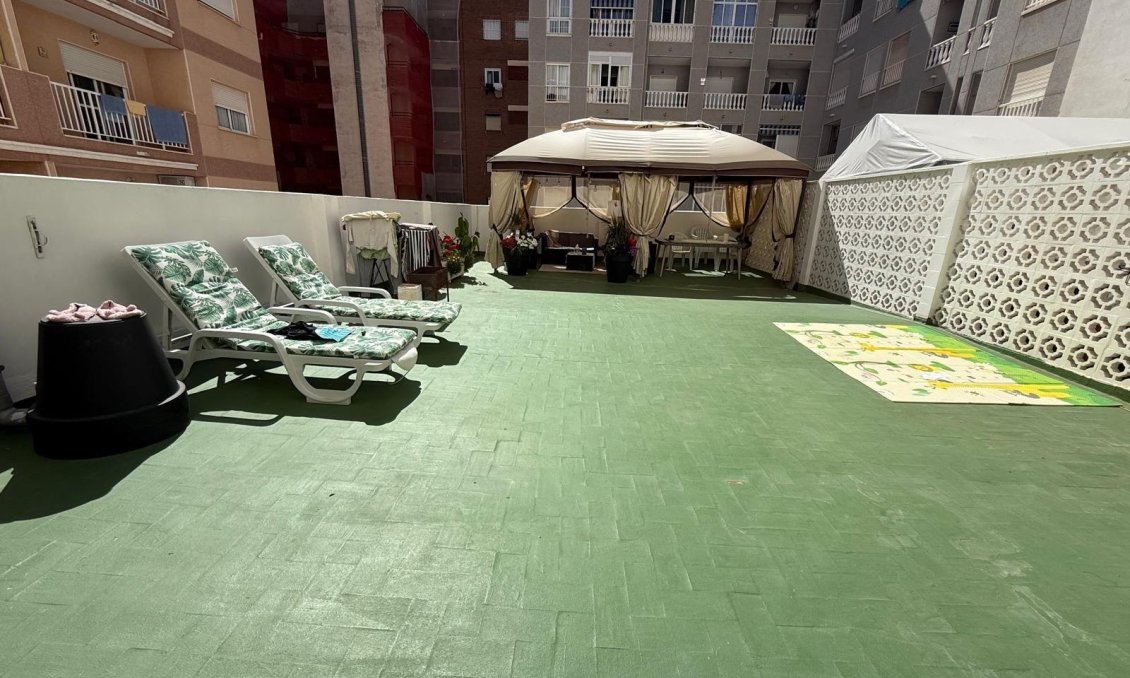 Használt Ingatlanok - Apartman -
Torrevieja - Playa del Cura