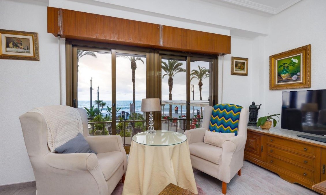 Segunda mano - Apartamento -
Torrevieja - Paseo Maritimo
