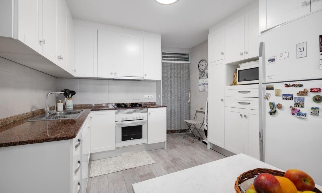 Segunda mano - Apartamento -
Torrevieja - Paseo Maritimo