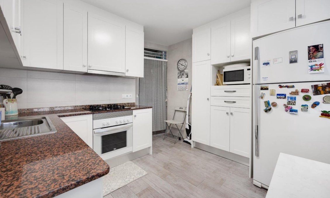 Segunda mano - Apartamento -
Torrevieja - Paseo Maritimo