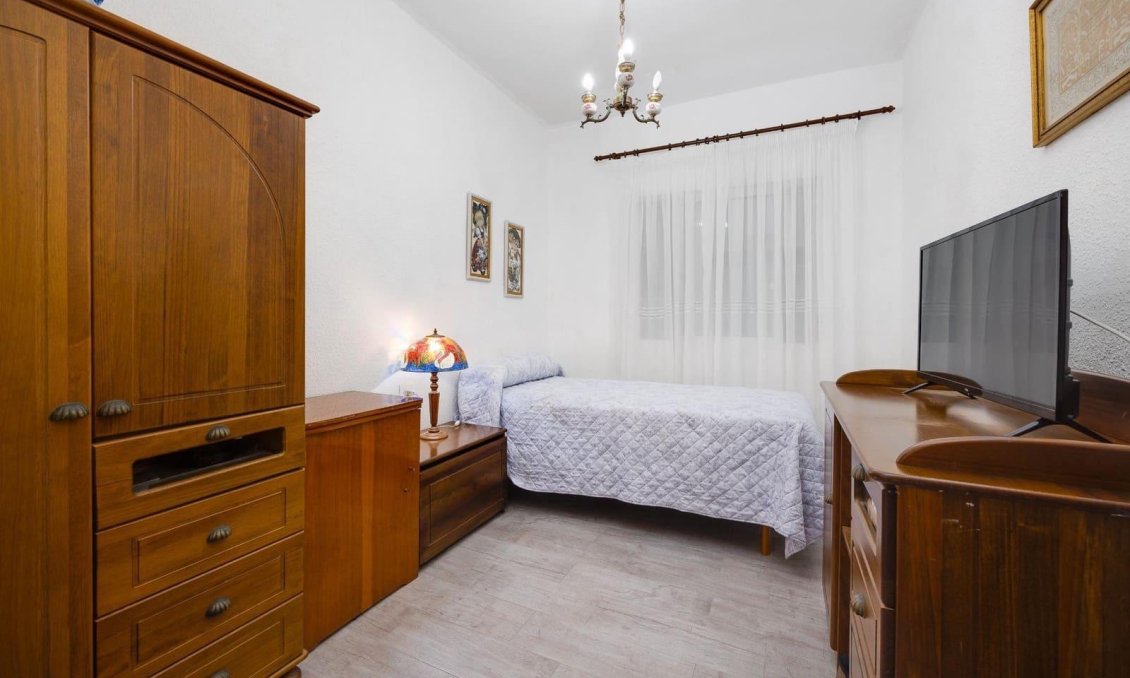 Segunda mano - Apartamento -
Torrevieja - Paseo Maritimo