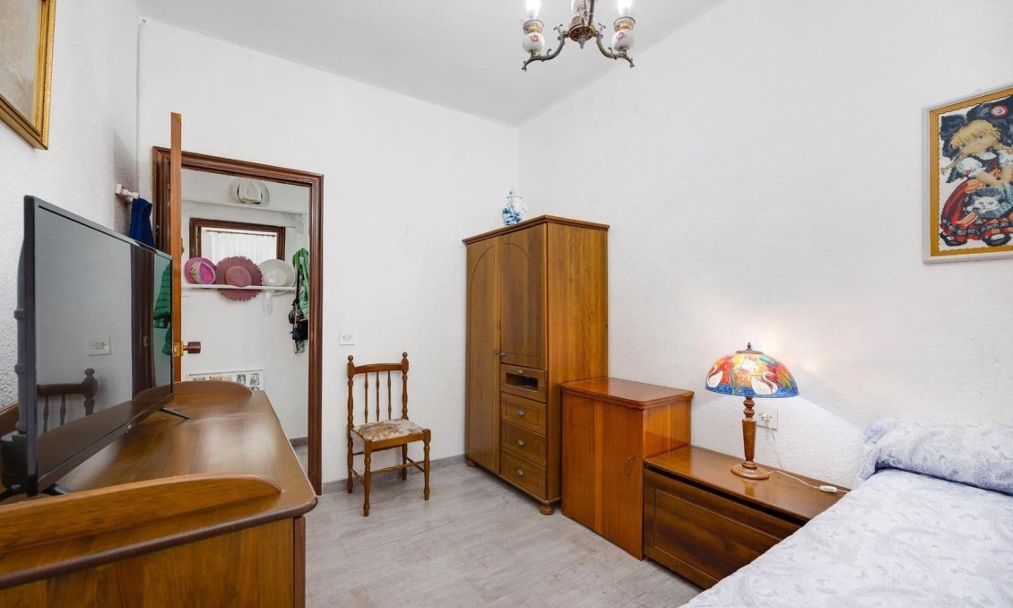 Segunda mano - Apartamento -
Torrevieja - Paseo Maritimo
