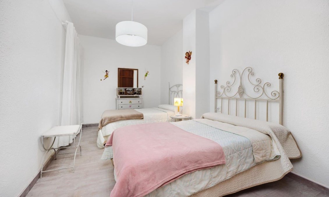 Segunda mano - Apartamento -
Torrevieja - Paseo Maritimo