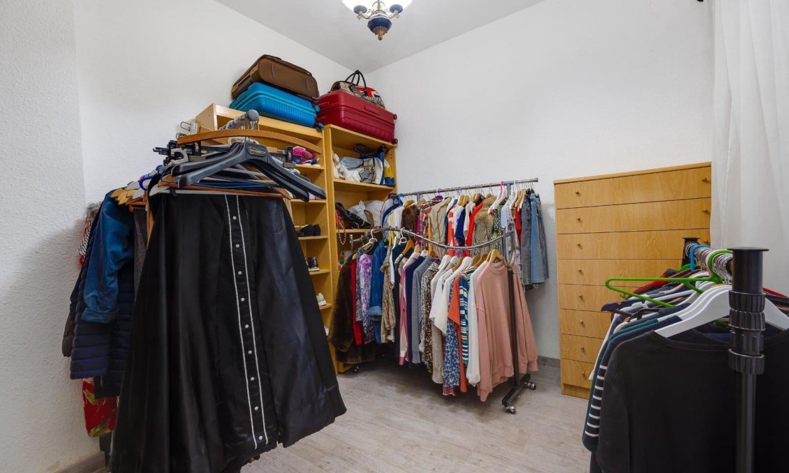 Segunda mano - Apartamento -
Torrevieja - Paseo Maritimo