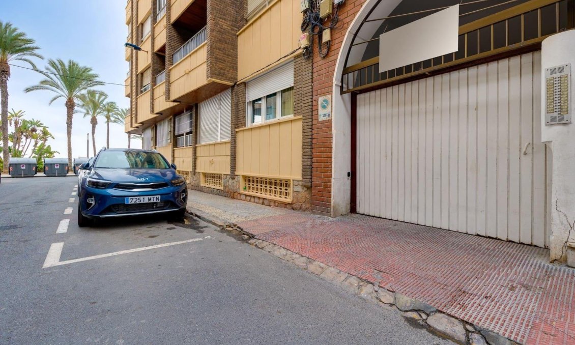 Segunda mano - Apartamento -
Torrevieja - Paseo Maritimo