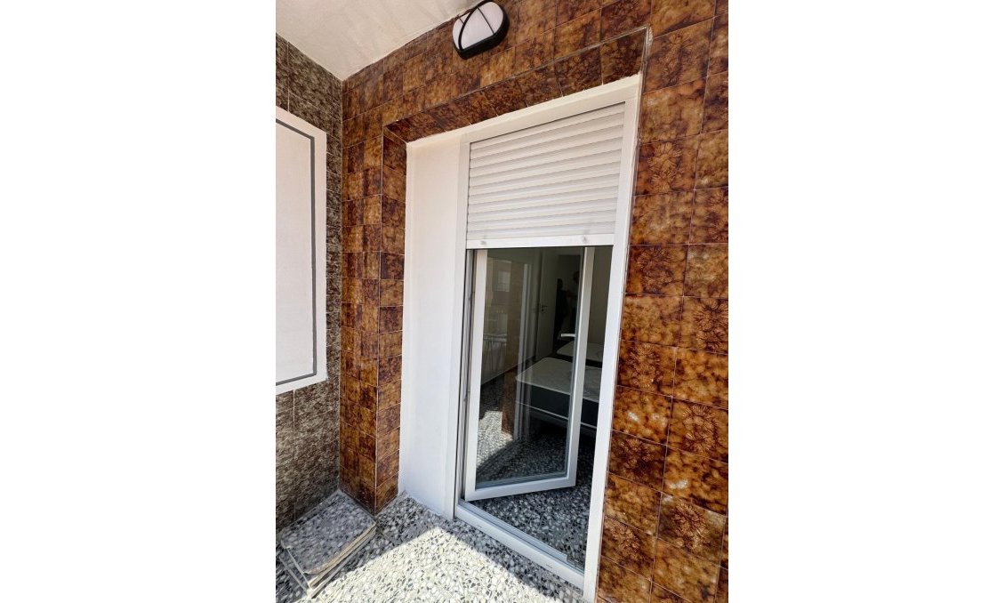Wiederverkauf - Town House -
Torrevieja - Centro