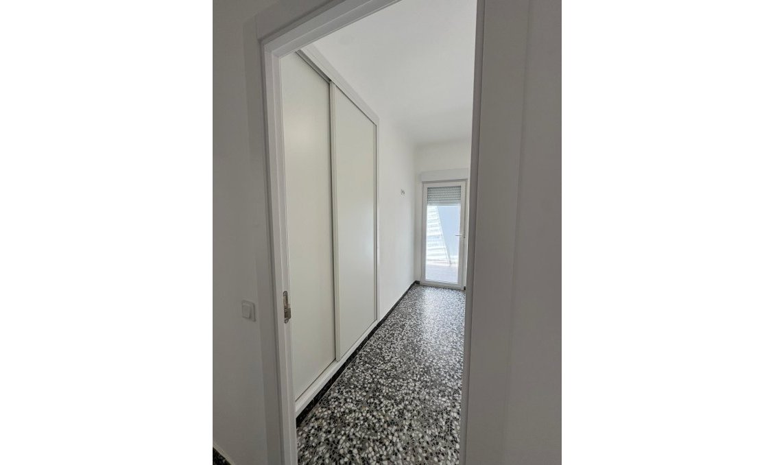 Wiederverkauf - Town House -
Torrevieja - Centro