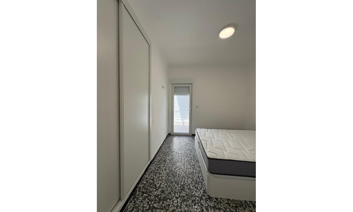 Wiederverkauf - Town House -
Torrevieja - Centro