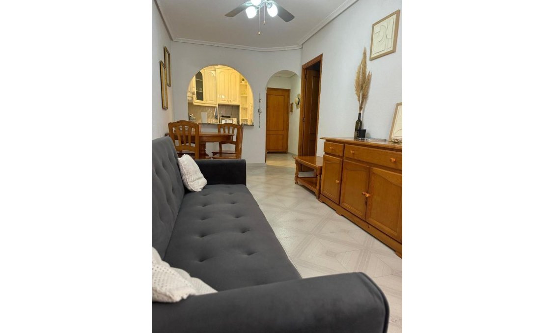 Segunda mano - Apartamento -
Torrevieja - Playa De Los Naufragos