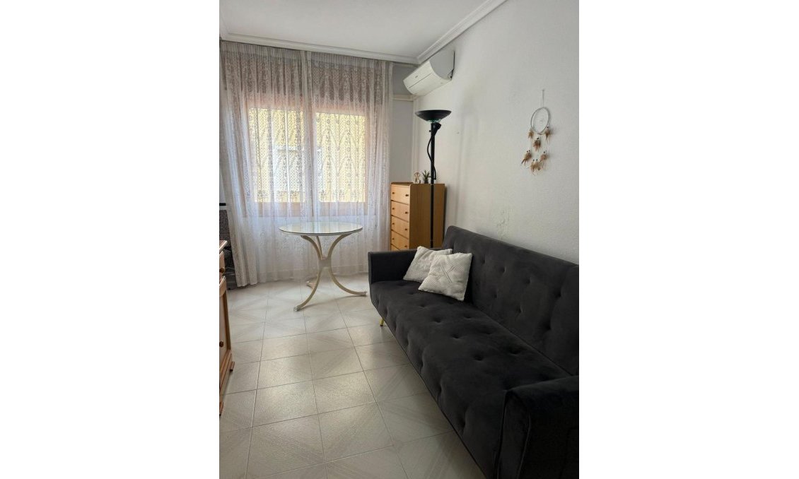 Segunda mano - Apartamento -
Torrevieja - Playa De Los Naufragos