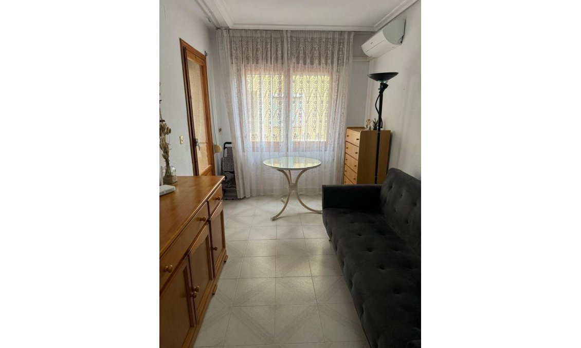 Segunda mano - Apartamento -
Torrevieja - Playa De Los Naufragos