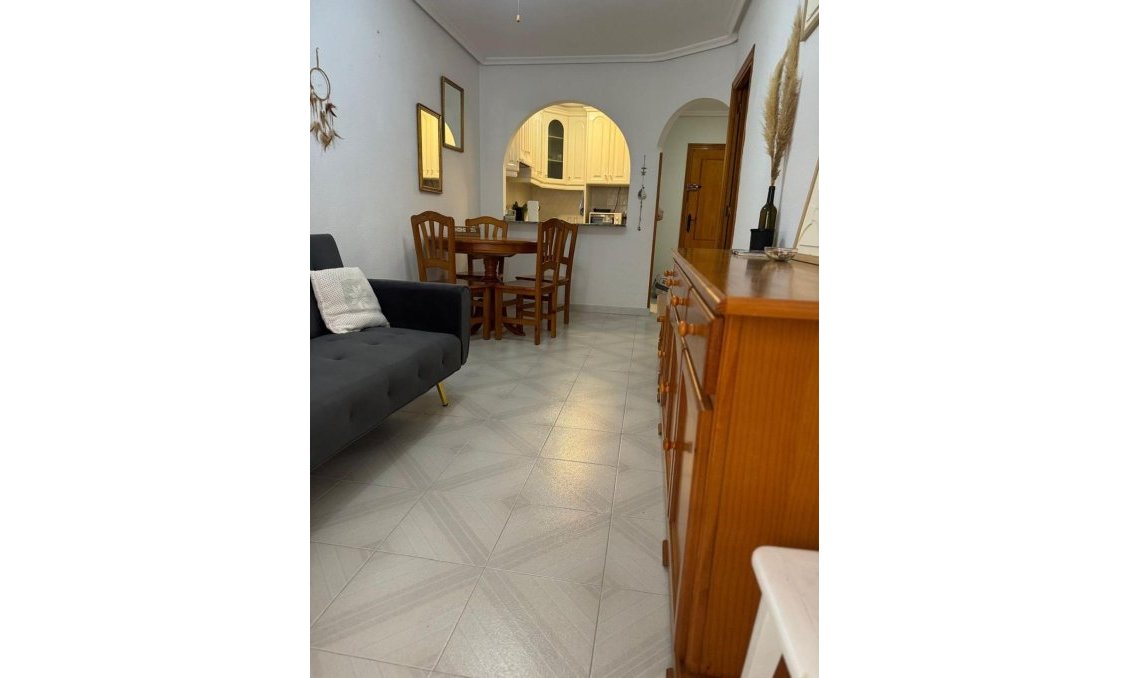 Segunda mano - Apartamento -
Torrevieja - Playa De Los Naufragos