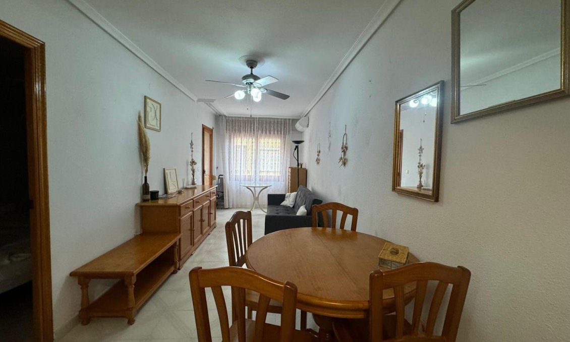 Segunda mano - Apartamento -
Torrevieja - Playa De Los Naufragos