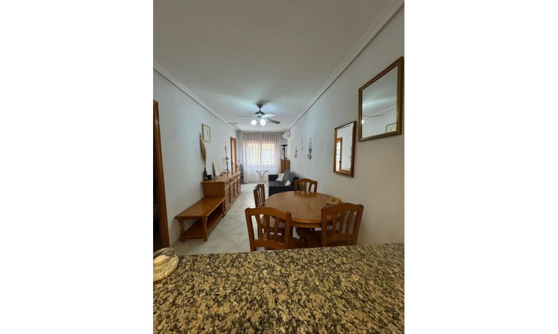 Segunda mano - Apartamento -
Torrevieja - Playa De Los Naufragos