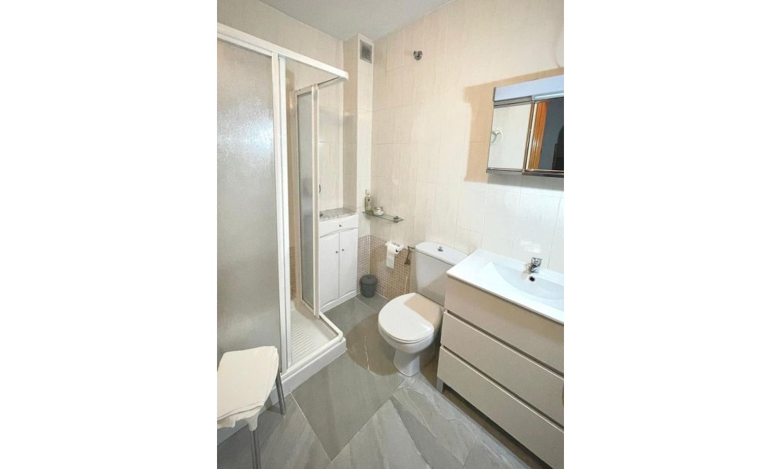 Segunda mano - Apartamento -
Torrevieja - Playa De Los Naufragos
