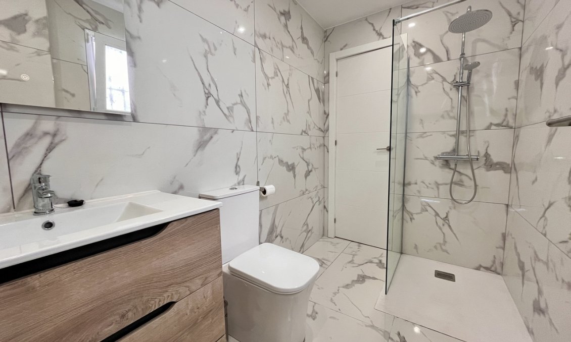 Wiederverkauf - Wohnung -
Villamartin - Costa Blanca