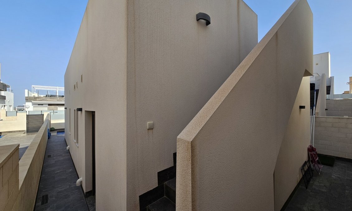 Segunda mano - Villa -
Villamartin - Costa Blanca