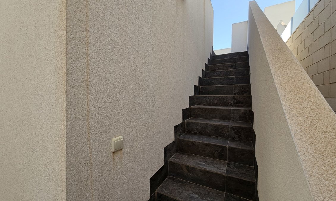 Segunda mano - Villa -
Villamartin - Costa Blanca