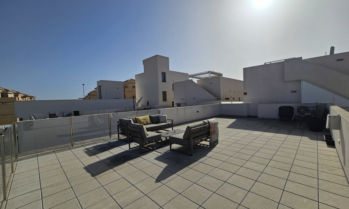 Segunda mano - Villa -
Villamartin - Costa Blanca
