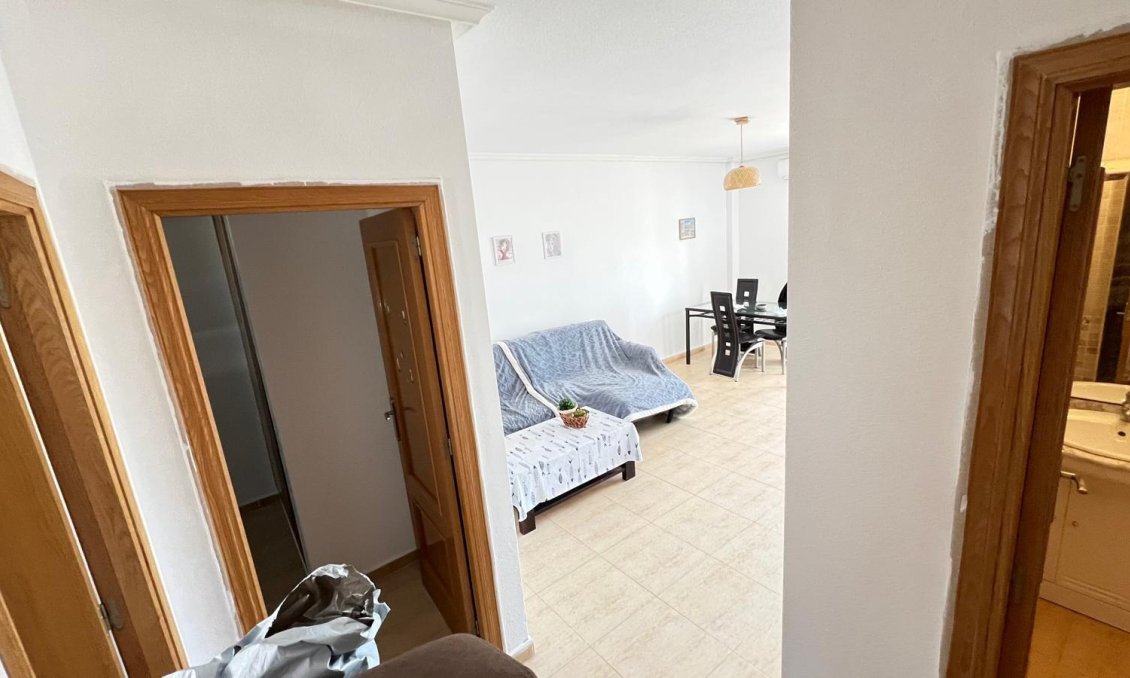 Segunda mano - Apartamento -
Orihuela Costa - Villamartín