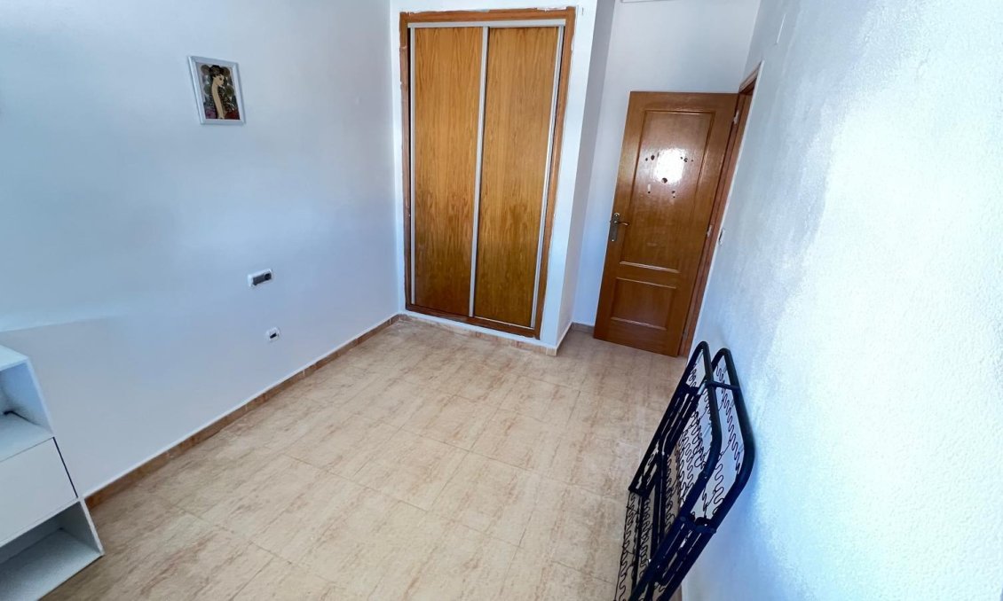Segunda mano - Apartamento -
Orihuela Costa - Villamartín