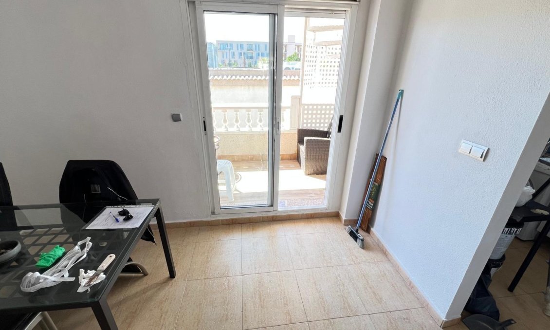 Segunda mano - Apartamento -
Orihuela Costa - Villamartín