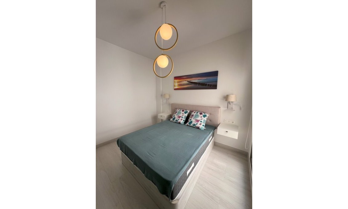 Segunda mano - Apartamento -
Torrevieja - Playa del Cura